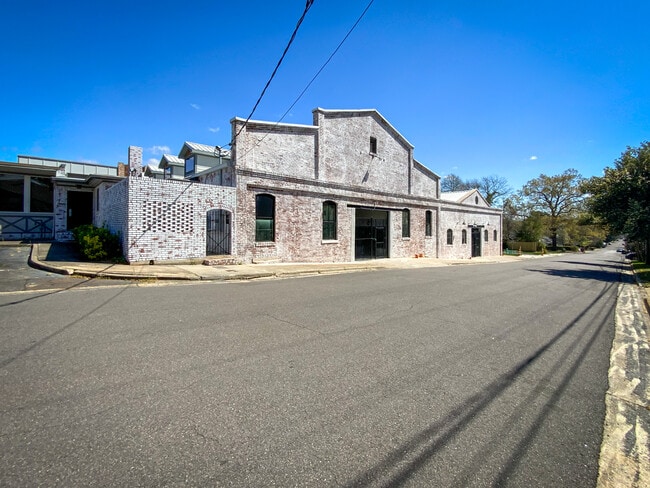 Building Photo - Hillside Lofts