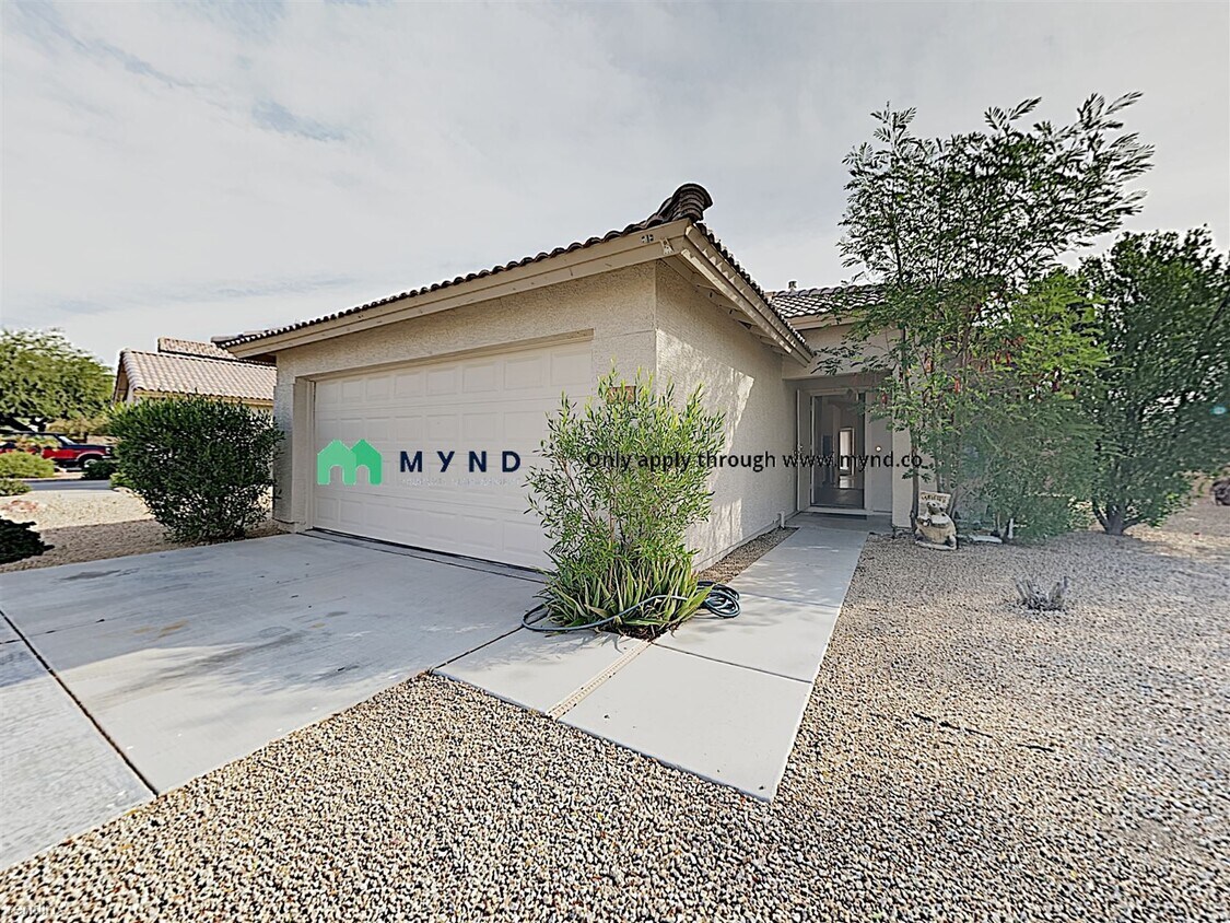 Foto principal - 2 br, 2 bath House - 2037 N 109th Ave