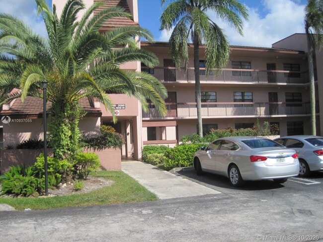 Building Photo - 2083 Coral Ridge Dr