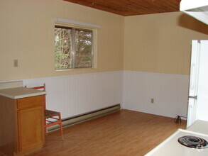 Building Photo - 4714 E Upper Hayden Lake Rd