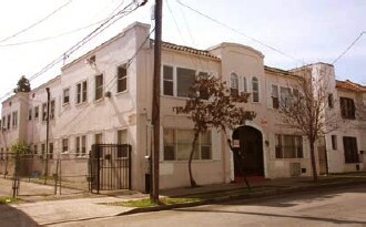 Foto del edificio - 2960 James M Wood Blvd