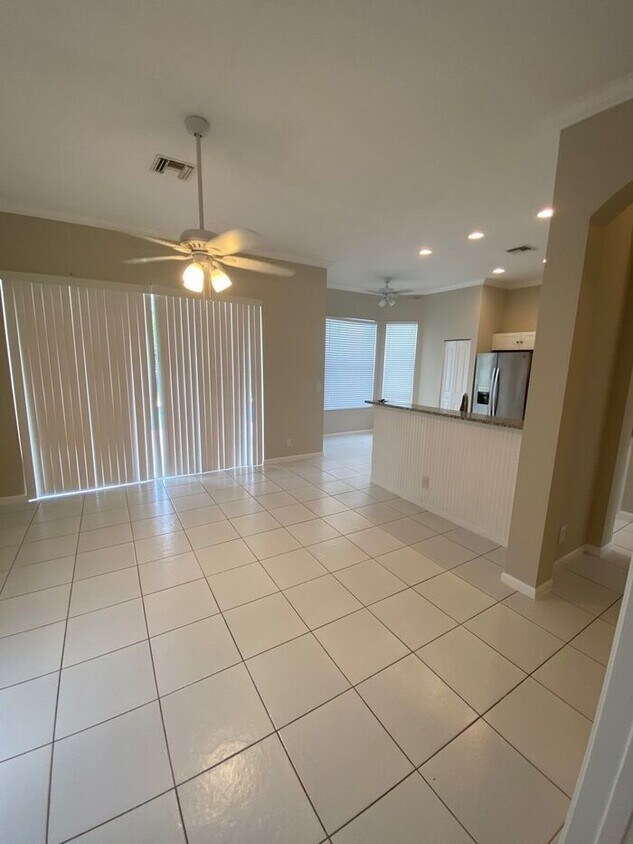 Foto del edificio - NOW AVAILABLE! 124 Sycamore Drive, West Pa...