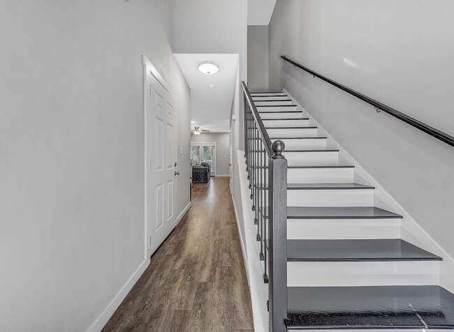 Foto del edificio - 3320 Robin Ln