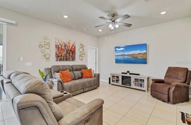 Building Photo - 1872 Summer Serenity Dr