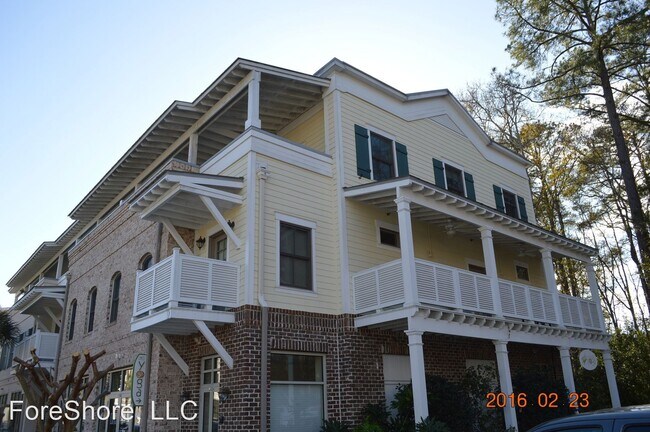 Building Photo - 2 br, 2.5 bath House - 9 Promenade Street ...