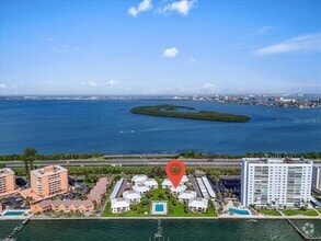 Building Photo - 7300 Sunshine Skyway Ln S