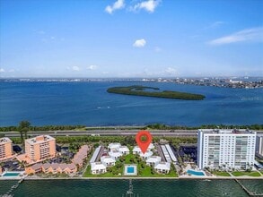 Building Photo - 7300 Sunshine Skyway Ln S