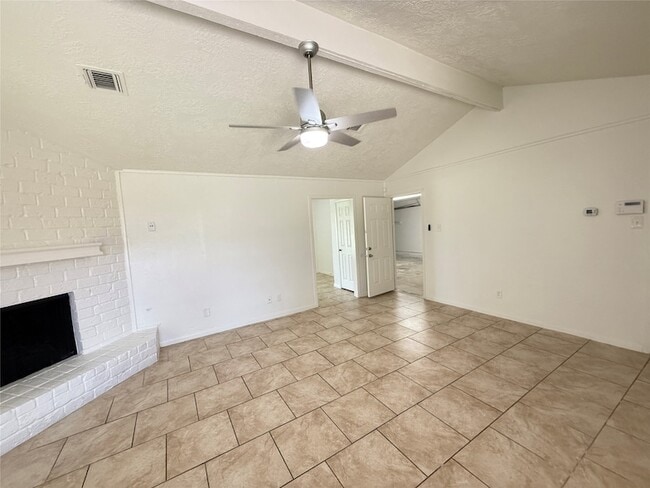 Building Photo - 10715 Sagewillow Ln