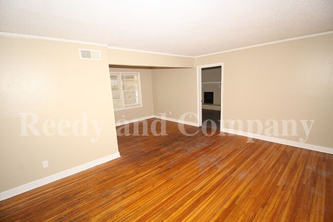 Building Photo - 1555 S Perkins Rd