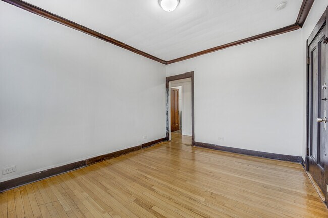 Foto del edificio - 4744 W Roscoe St