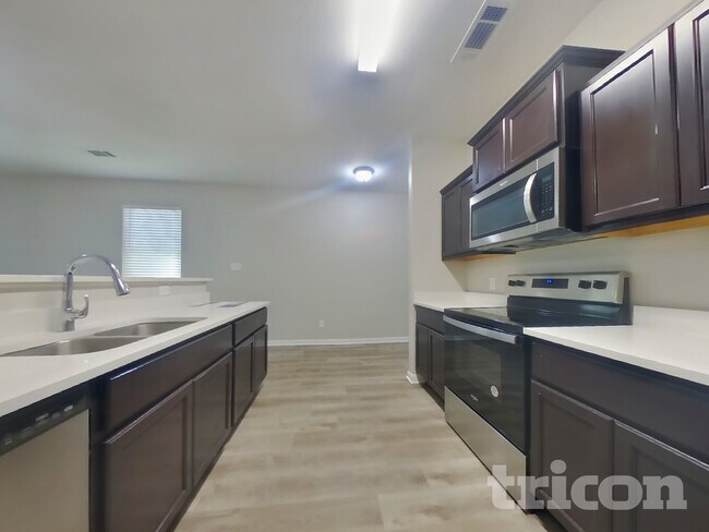 Foto del edificio - 2055 Sweet Lilac Dr