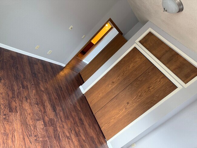 Foto del edificio - 132 E Maple Ave