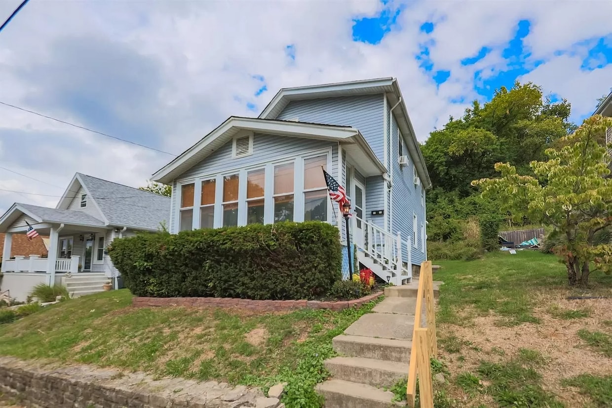 1105 McKinney Ave, Dayton, KY 41074 House Rental in Dayton, KY