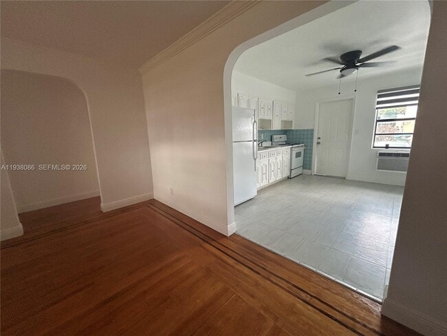 Building Photo - 1839 Wiley St