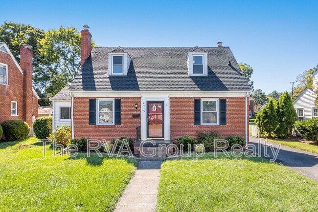 Foto del edificio - 2415 Dumbarton Rd