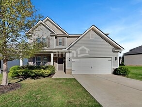 Building Photo - 70 Orchard Ln