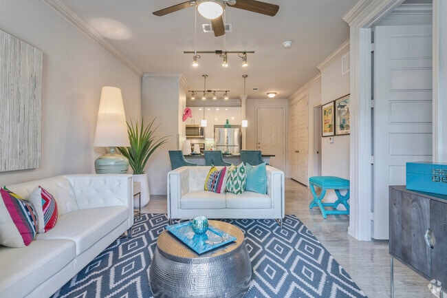1BR, 1BA - 651 SF A1 - Living Area - McKinney Square