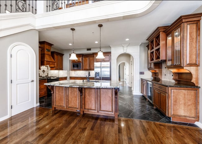 Building Photo - 239 E Fountain Blvd