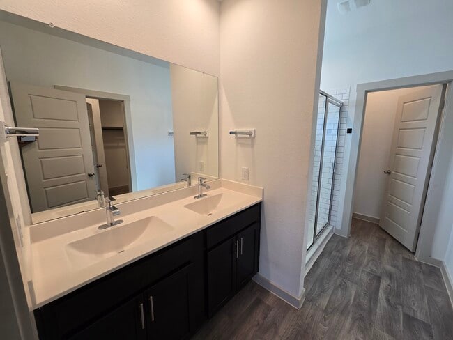 Foto del edificio - 12525 Abbey House Ct