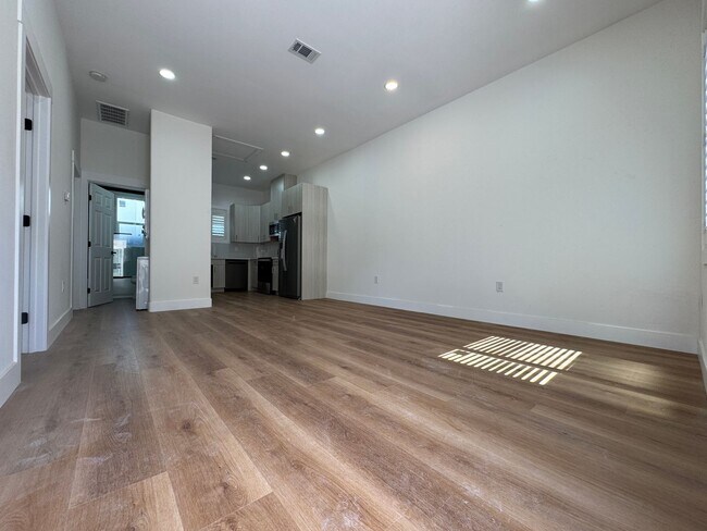 Foto del edificio - Brand-New 2026 Built 2 Bed / 2 Bath Single-Level ADU with Private Entrance