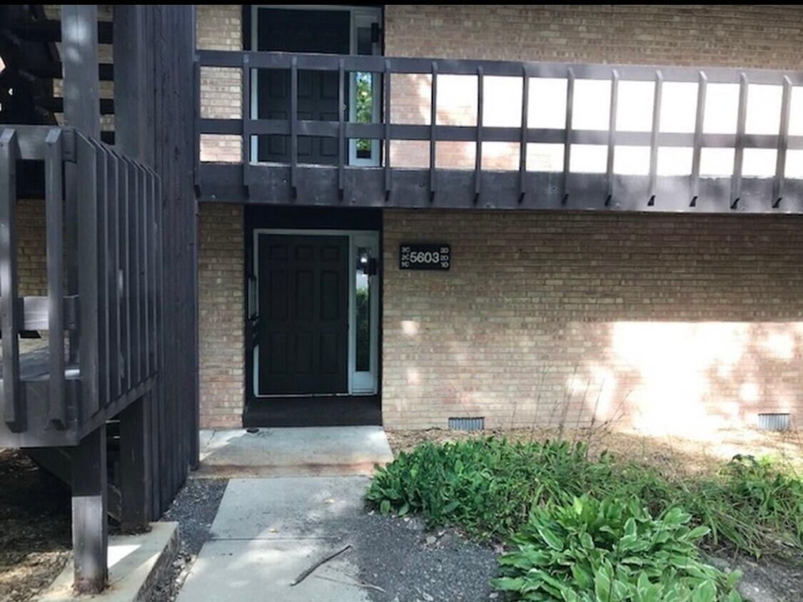 Foto principal - 5603 Lakeside Dr