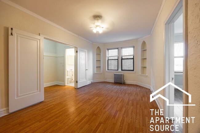 Building Photo - 4829 N Damen Ave