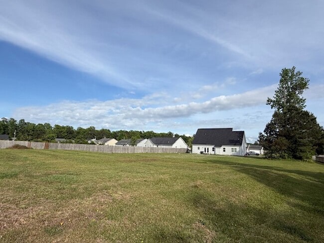 Building Photo - Rockford Forest Community