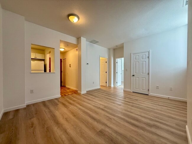 Foto del edificio - 6 S Washington St