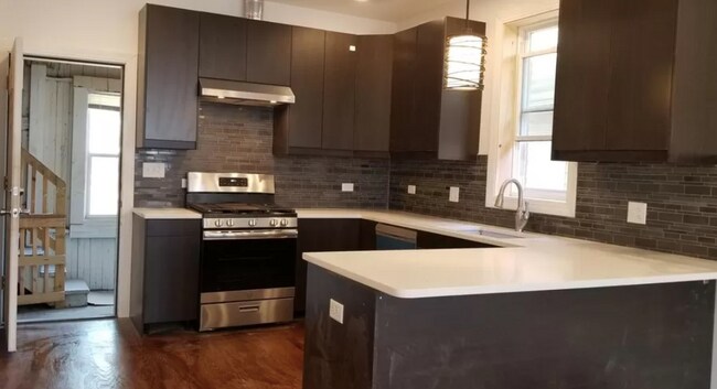 Foto del edificio - 3025 S Poplar Ave