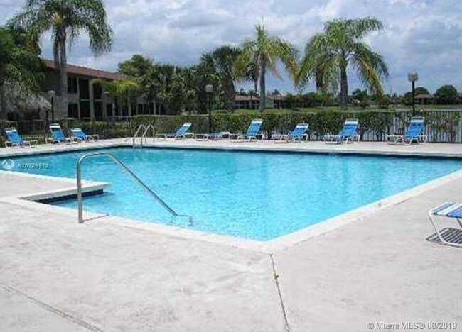 Foto del edificio - 207 Lake Pointe Dr