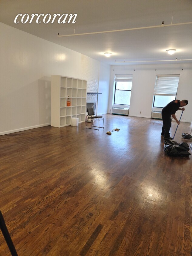 Building Photo - 286 8th Ave