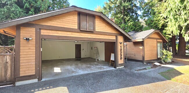Photo du bâtiment - 13230 Amble Greene Crt