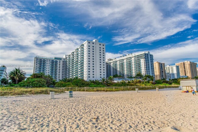 Foto del edificio - 2301 Collins Ave