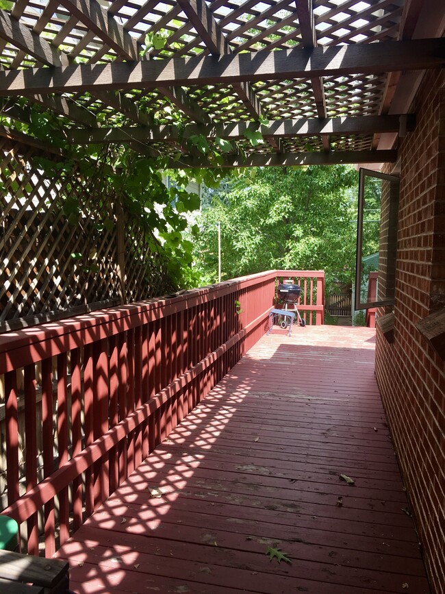 Building Photo - 812 18th St