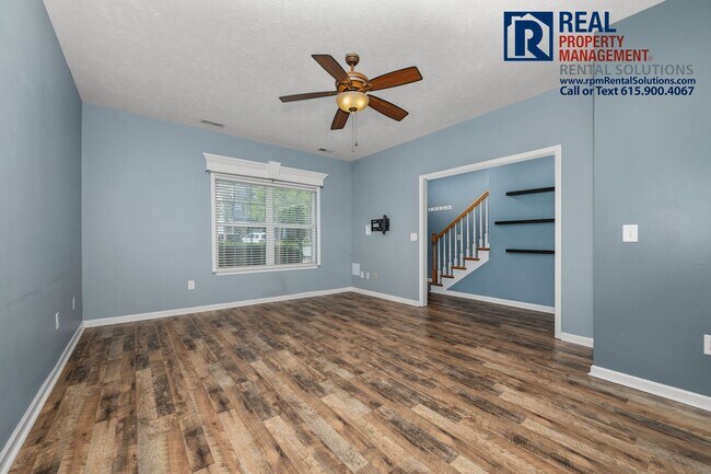 Foto del edificio - Beautiful 2BR/2.5 BA M'boro townhome close to I-24! Washer and Dryer Included!