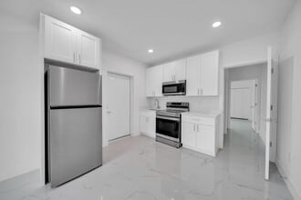 Building Photo - 2413 Quentin Ave S