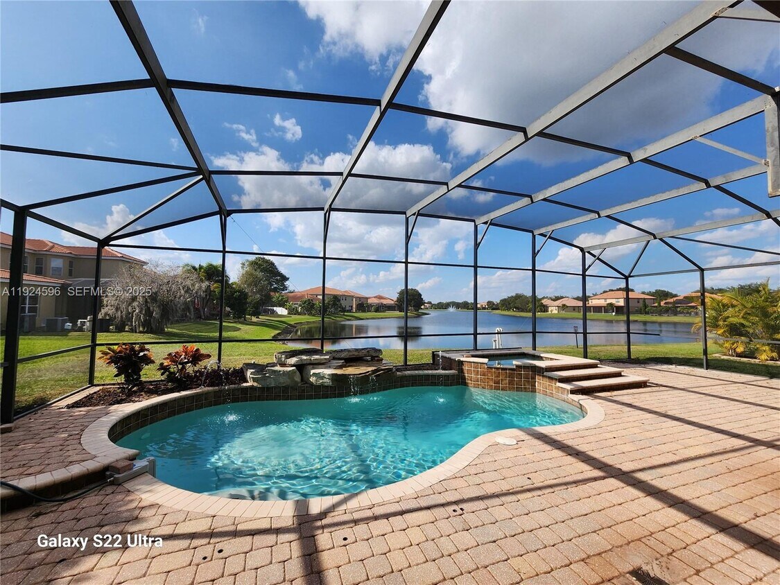 Foto principal - 2802 Quiet Water Trail