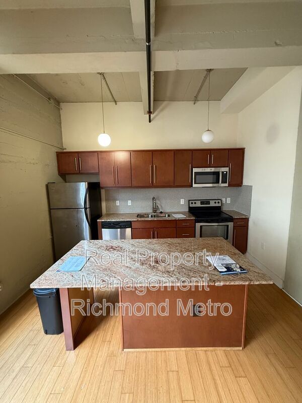 Foto del edificio - 815 Perry St