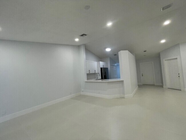 Foto del edificio - 1630 Zenith Way
