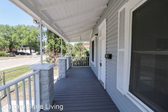 Building Photo - 3 br, 2 bath House - 507 E 2nd Street