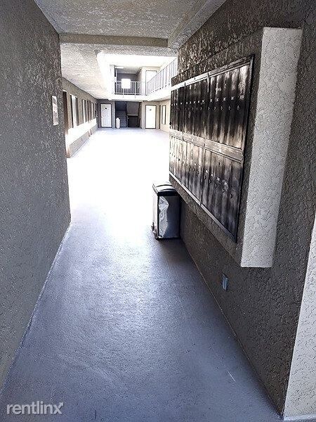 Foto del edificio - 2410 W Temple St