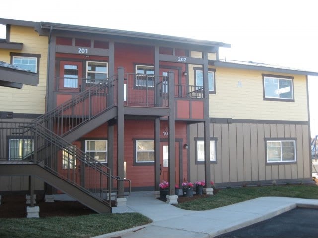 Building Photo - Canyon East