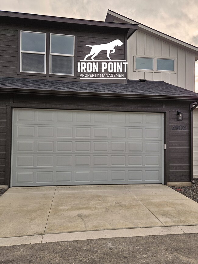 Foto del edificio - Brand New Never Lived-In 3-Bed, 2.5-Bath Townhome in Caldwell, ID – Available Now!