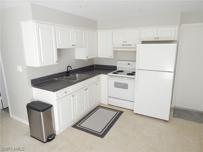 Foto del edificio - 825 107th Ave N