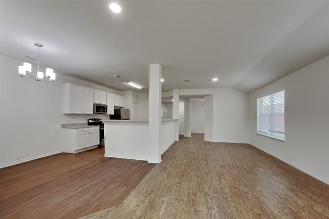 Building Photo - 10414 Falling River Dr