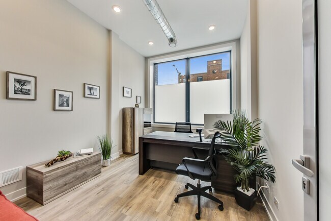 Foto del edificio - 2847 N Clybourn Ave
