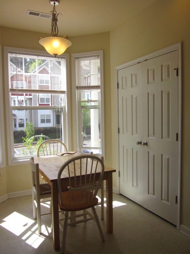 Foto del edificio - 2458 North Berkshire Road - BL18