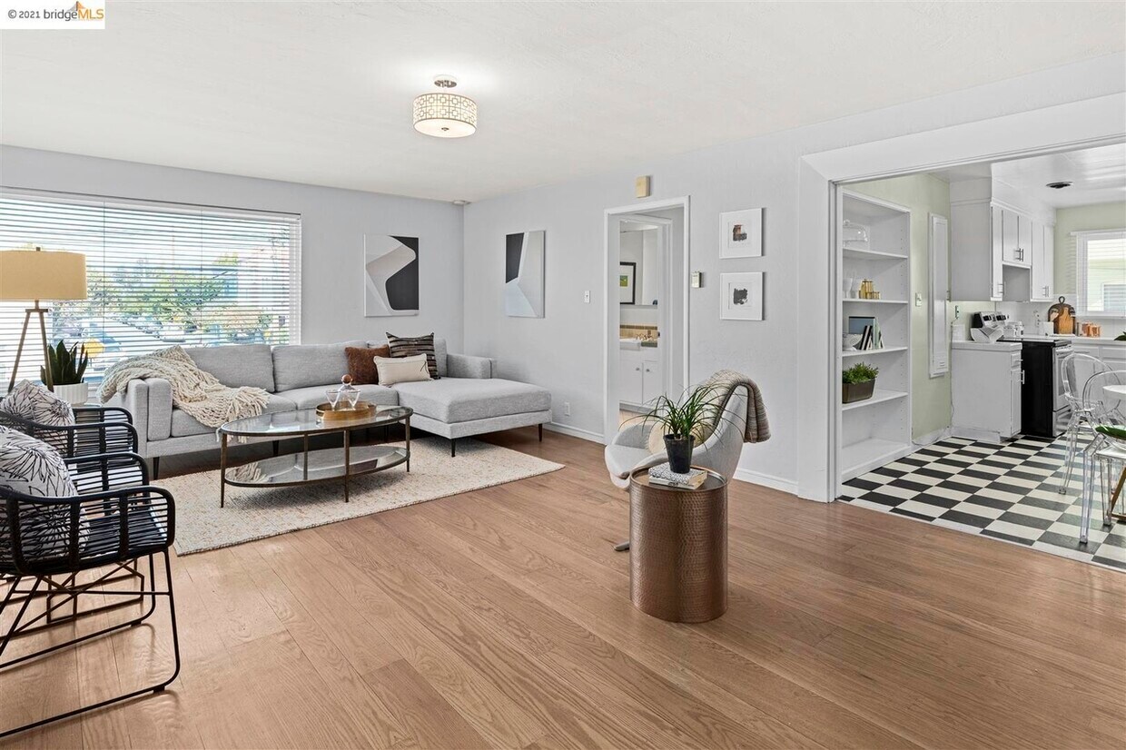 525 Alcatraz Ave Unit 5, Oakland, CA 94609 Condo for Rent in Oakland