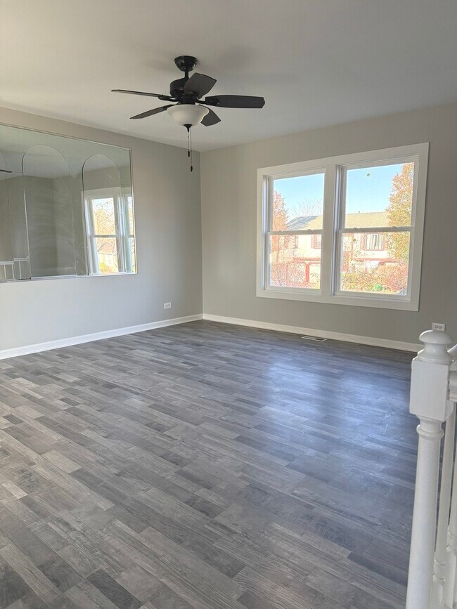 Foto del edificio - 651 Chesapeake Dr