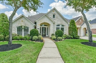 Building Photo - 15914 Cedar Shores Ln